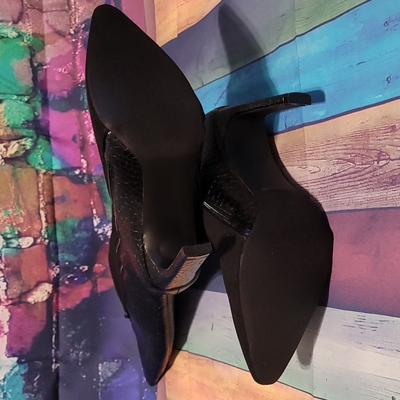 Heeled Boot - Picture 7 of 13